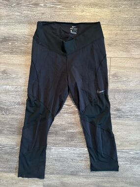 Nike Black Performance Leggings with Reflective Swoosh